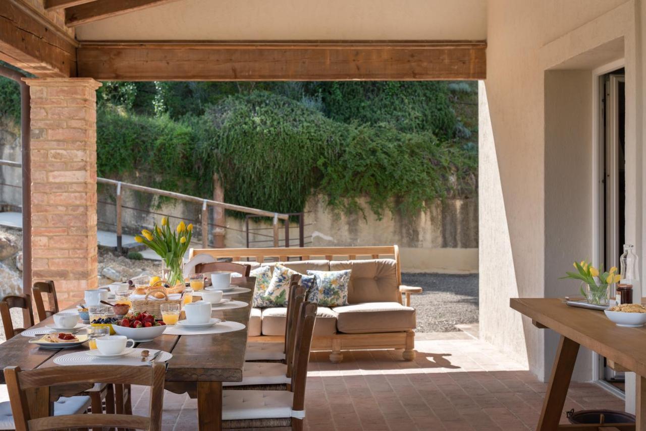 Villa Oliva - Pillo Holiday Villas 甘巴西 外观 照片